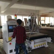 創(chuàng)新引領，精工智造 東莞福順五金機械廠專業(yè)打造鐘表拉枝料自動開料解決方案